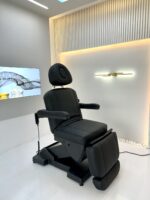 Elektrinė kosmetologinė kėdė 4 variklių, juodos spalvos