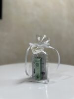 Dovanėlė klientui: mėginukas + lūpų balzamas + širdelės pakabukas