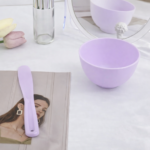 Dubenėlis (su gradacija) ir mentelė (rinkinys) alginato kaukėms maišyti